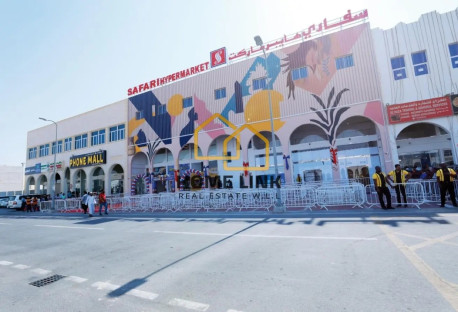 BIG LAYOUT WAREHOUSE FOR RENT | BIRKAT AL AWAMER - Warehouses in Ezdan Oasis