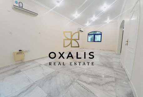 Commercial Villa for Multiple Business Activities