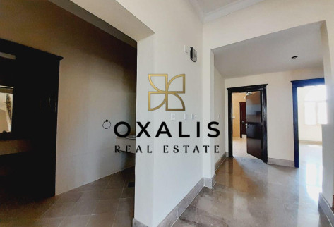 SPACIOUS AND UNFURNISHED 5 MASTER BEDROOMS VILLA.