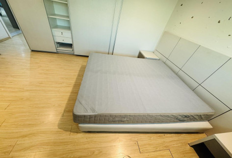 AMAZING ONE BEDROOM FULLY FURNISHED AND INCLUDING