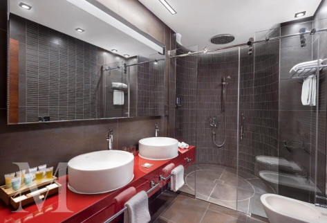 Hotel Room In Front of Musheireb Metro Station