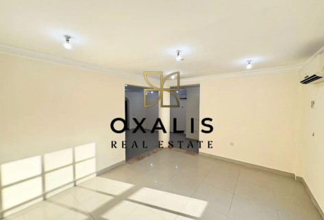 STUNNING 6 BEDROOMS VILLA AVILABLE | BOOK IT NOW