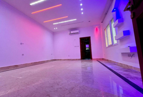 CORNER VILLA | 14 BEDROOMS | LIFT | AL KHEESA