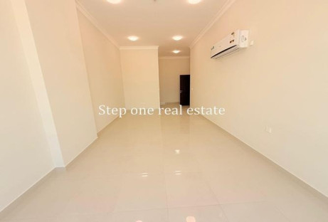 BRAND NEW APARTMENT WITH EASY ACCESS TO ROAD - Apartments in Al Ebb