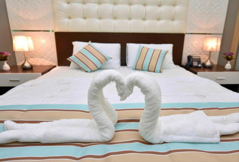 Luxury studio@ corniche+ free housekeeping