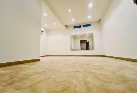 CORNER VILLA | 14 BEDROOMS | LIFT | AL KHEESA