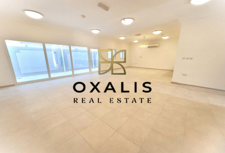 SPACIOUS 4 BHK + MAIDS ROOM VILLA | SEMI FURNISHED - Villa in Umm Al Seneem Street