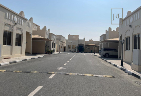 Spacious 3 Bedroom Compound Villa In Al Sakama