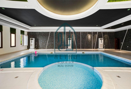 Spacious 5BR Villa with swimming pool for rent!