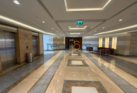 Spacious Fitted Office 5 Rooms 3 Parking Spaces