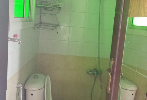 Al-Kharaitiyat room with kitchen and bathroom