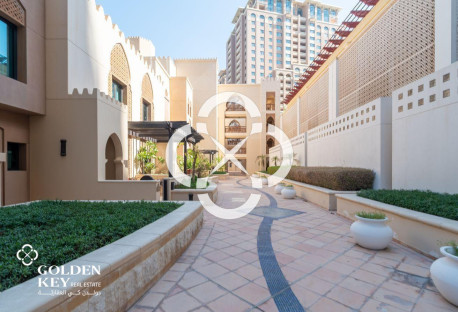 Exceptional 3-Bedroom+Maid Townhouse for Sale - Townhouses in West Porto Drive