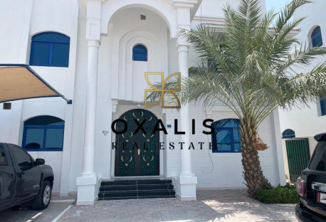 AMAZING UNFURNISHED 5 BEDROOMS VILLA | HILAL AREA - Villa in Al Hilal