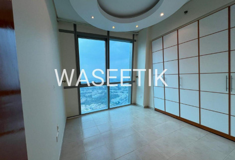 Nice Unfurnished 2bhk in Zig Zag Tower -Sea View