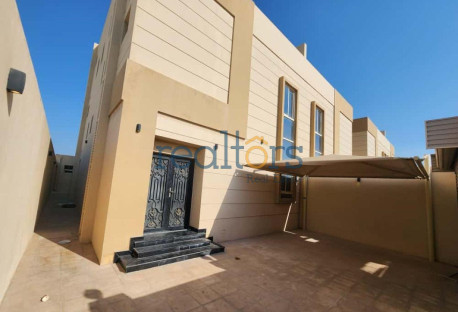 Unfurnished 5BR Villa with Split ACs | Al Thumama - Villa in Al Hadara Street