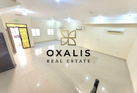 5 BHK VILLA FOR BACHELOR ACCOMODATION | AIN KHALED - Villa in Umm Al Seneem Street