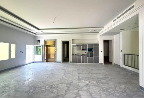 NEW LUXURY 8BR VILLA | PRIVATE POOL | LIFT |
