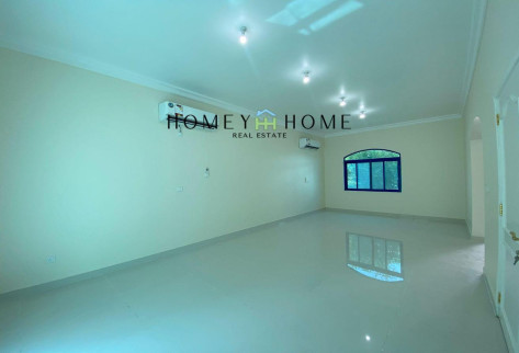 Compound Villa 5b + Storage in Al Hilal