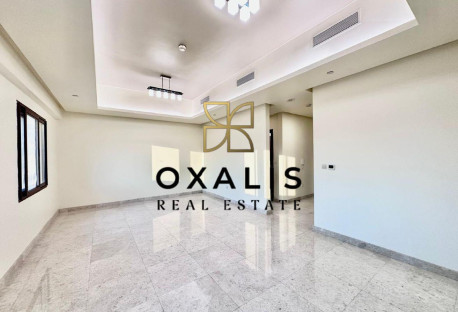 BRIGHT 2 BHK SEMI FURNISHED | QCOOL AND GAS FREE - Apartment in Piazza 2