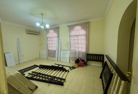 SPECIOUS 4BHK COMPOUND VILLA WITH BIG BALCONY.