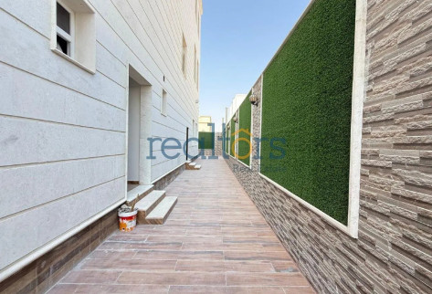 Luxury Villa for Sale in Bani Hajer, Al Rayyan
