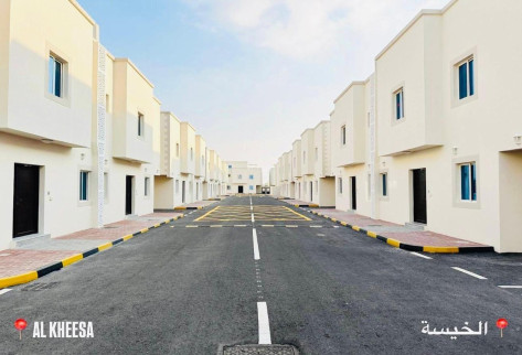Brand new villa 6 bedrooms inside beautiful comp