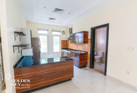Spacious Layout 3BR Villa| Sea View | Beach Access