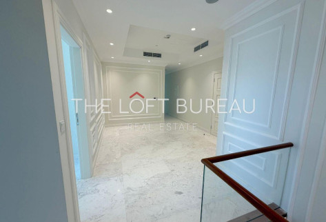 Fully Renovated Penthouse 4 BR plus Maid | Porto |