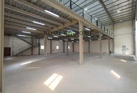 Store Two Story With 8 rooms In Berkit Al Awamer