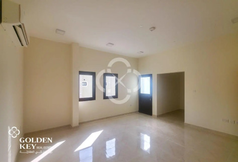 5-Bedroom Villa in Secure Compound | Markhiya