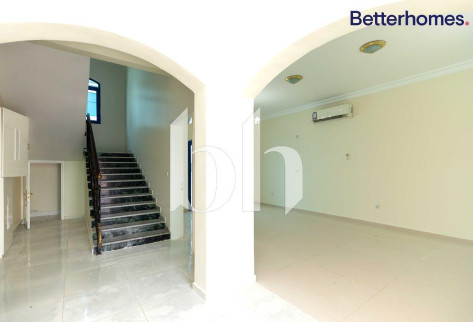 SPACIOUS 5 BEDROOMS VILLA IN PRIME LOCATION