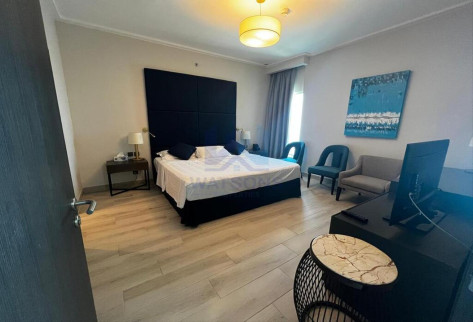 MAGNIFICENT FF 1BHK APT+ALL FACILITIES