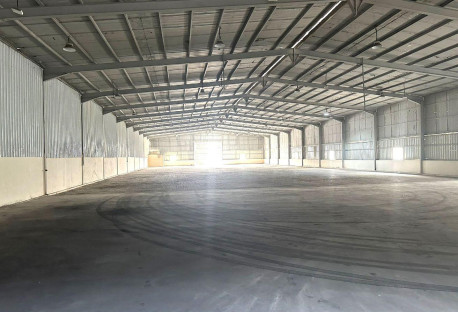 LARGE 5,100 SQM WAREHOUSE - BIRKAT AL AWAMER - Warehouse in Birkat Al Awamer