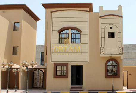 Spacious 5-Bedroom Villa Compound | Al Kheesa - Apartment in Al Kheesa