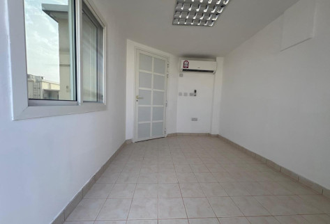 AMAZING COMPOUND VILLA /SPACIOUS/SEMI FURNISHED