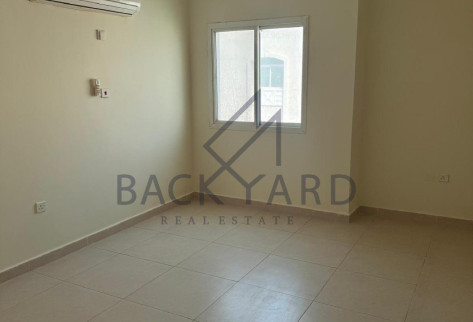 Specious 6 BHK Villa in Quiet Compounds for 9500