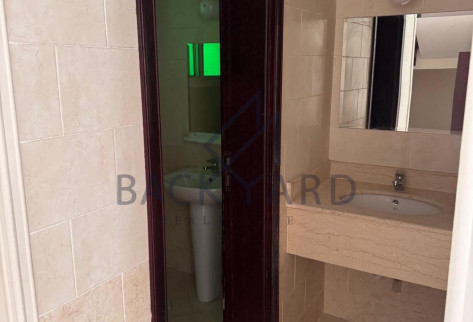 Specious 6 BHK Villa in Quiet Compounds for 9500