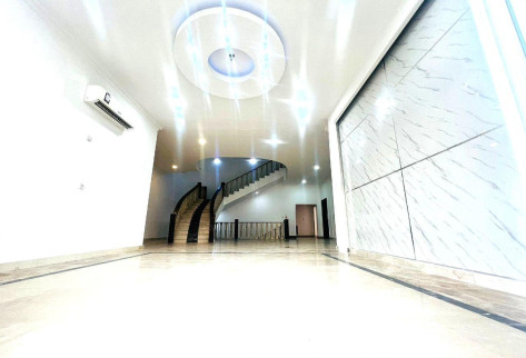 CORNER VILLA | 14 BEDROOMS | LIFT | AL KHEESA