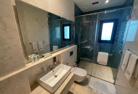 Available 1BHK FF Hotel Apt in Muntazah FREE Bills