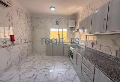 Modern Villa with Backyard | 6 Bedrooms | Sakhama