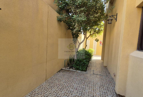 SF 4BHK + Maid Room Compound Villa In Al-Hilal.