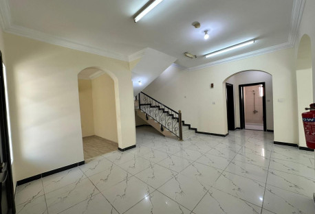 Brand New Compound Villa| 05 Bedrooms| Ain Khaled - Villa in Ain Khaled