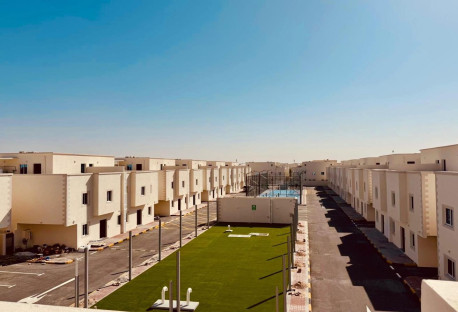 Brand new villa 6 bedrooms inside beautiful comp