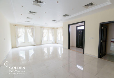 Spacious Layout 3BR Villa| Sea View | Beach Access