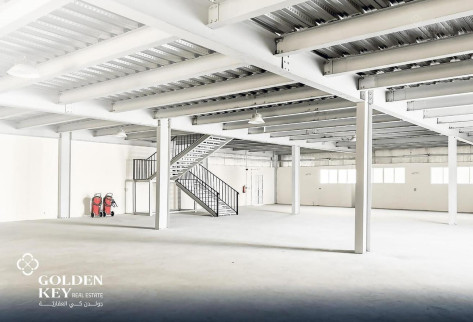 Workshop/Brick Store | Large Warehouse