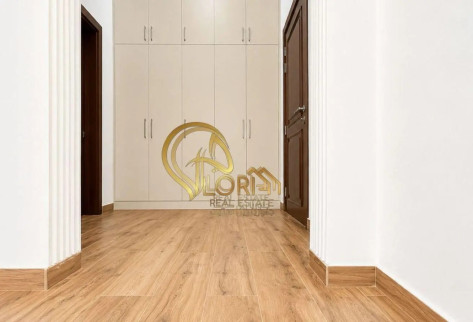للبيع فيلا فاخرة مع مصعد |1,018 متر | اللقطة 8.4 م