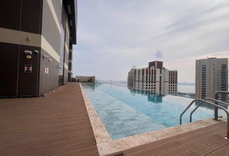 SPECTACULAR 1 BR APARTMENT IN CITY CENTER