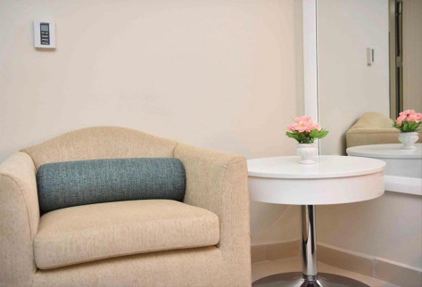 Luxury studio@ corniche+ free housekeeping