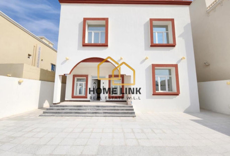 Spacious Villa | 5 Bedroom Unfurnished In Umm Qarn - Villas in Umm Qarn