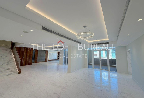 Fully Renovated Penthouse 4 BR plus Maid | Porto |